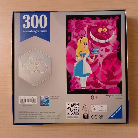 Disney Alice in Wonderland Ravensburger 300 pc jigsaw puzzle - Picture 3 of 7